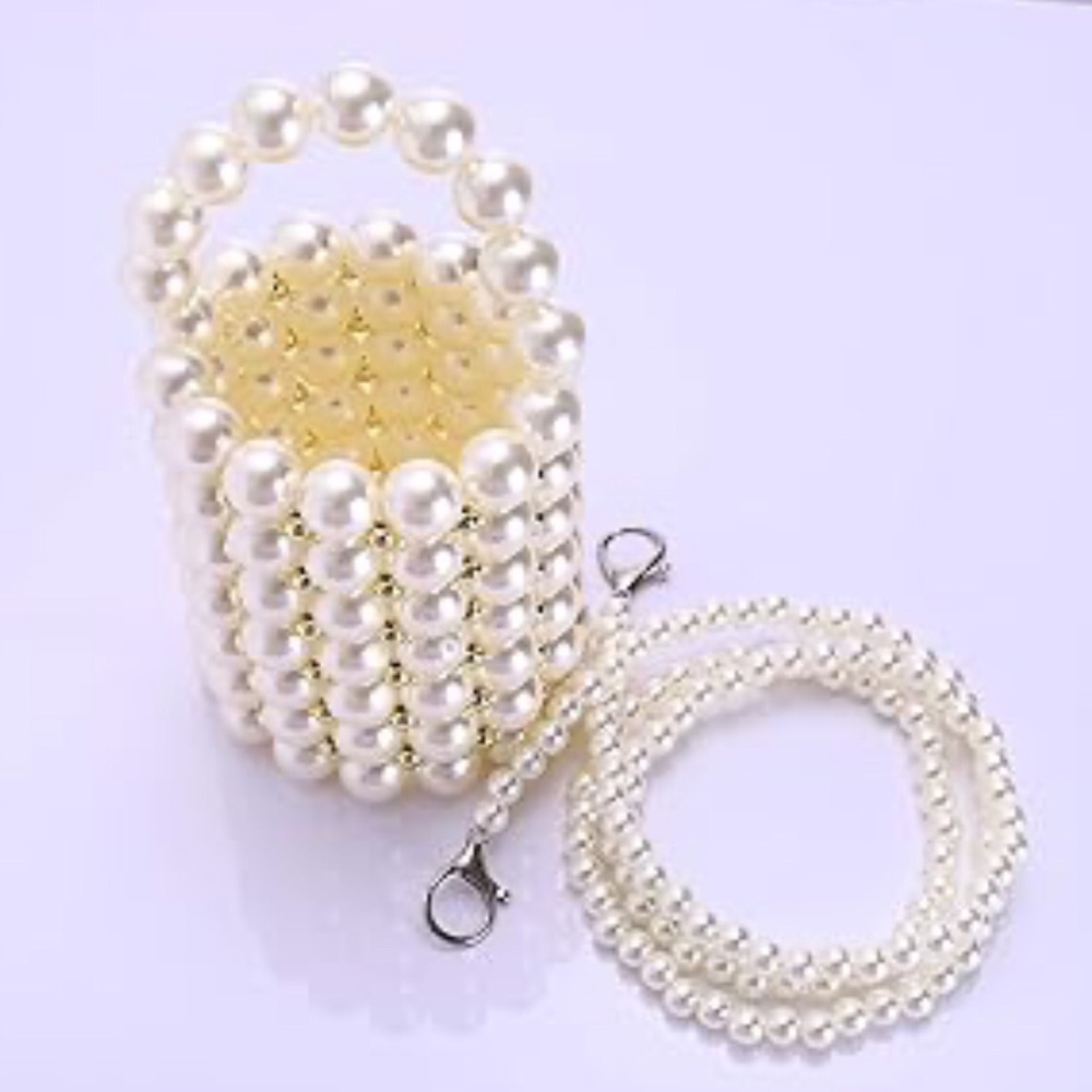 Elegant Pearl Clutch with Wristlet